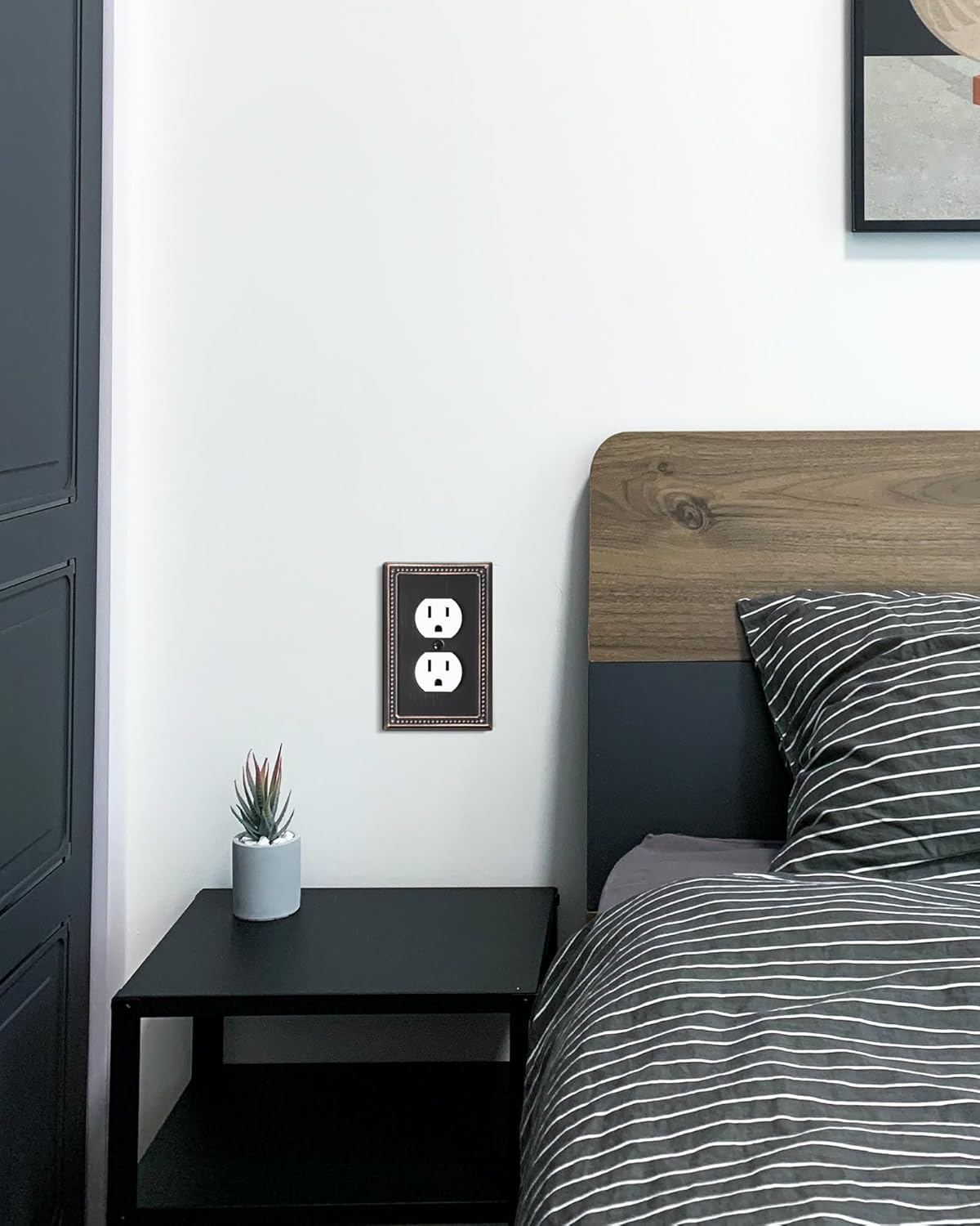 6-Pack Duplex Outlet Cover Plate, Aged Bronze Metal Wall Plates for Electrical Outlets, 1 Gang Receptacle Light Switch Cover, Pearls Decorative Switch Plates and Outlet Covers