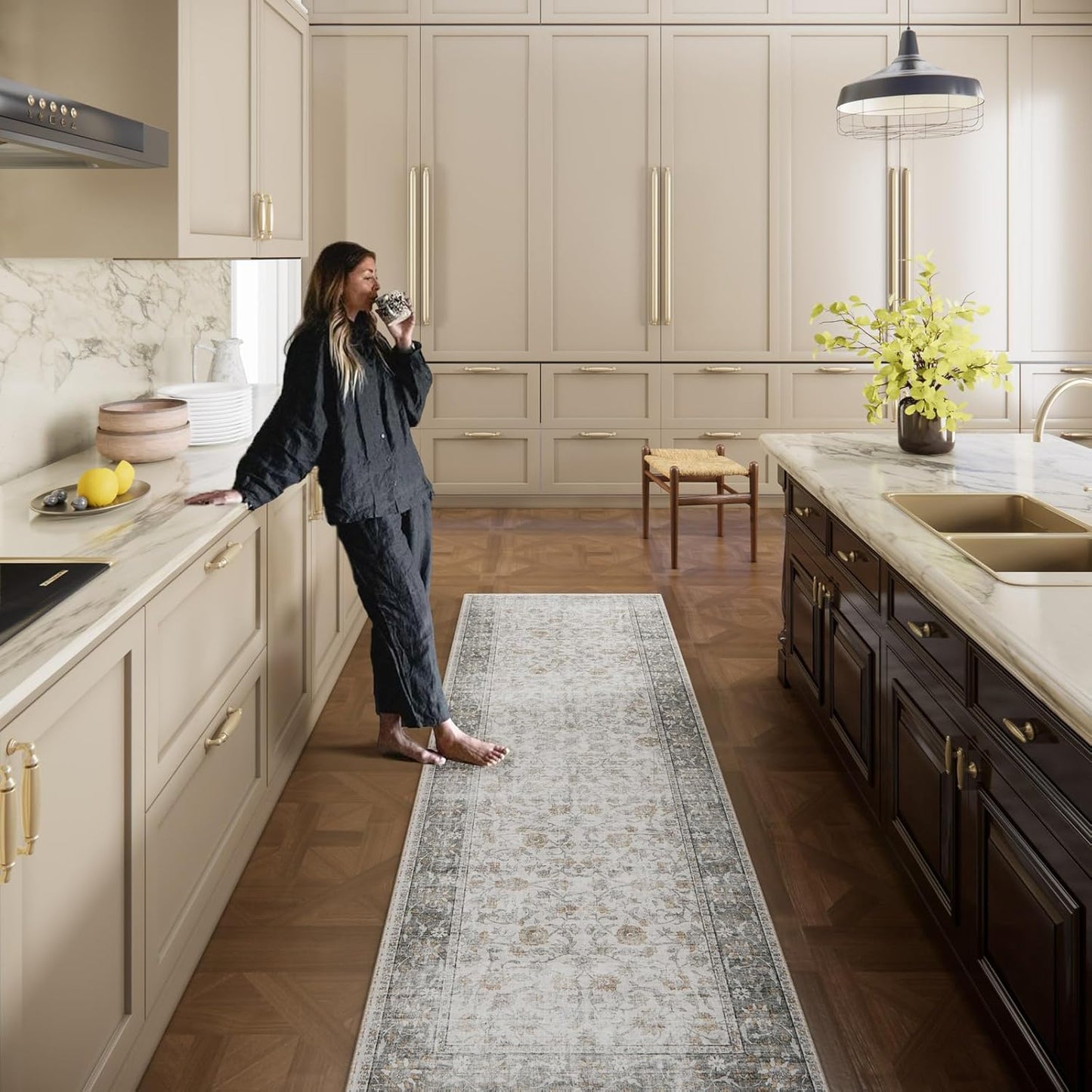 Washable Kitchen Rug Runners for Hallways: 2'6"x8' Bedroom Rug Non Slip Low-Pile Stain Resistant Soft Indoor Floor Carpet Runner for Indoor Entryway Hallways Kitchen Laundry Room Beside Farmhouse