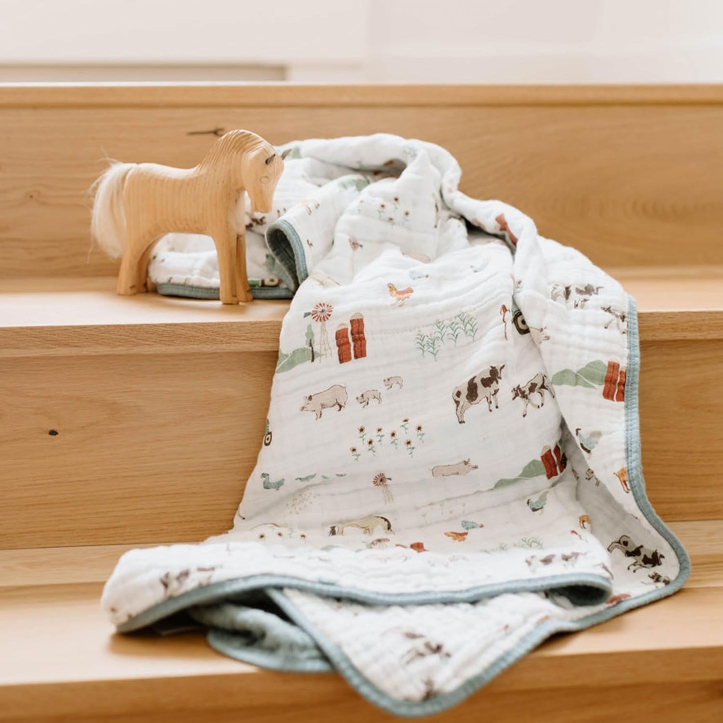 Little Unicorn Original Premium Cotton Quilt | Multi-Layered & Extra-Soft Muslin Fabric |for Babies & Toddlers (Farmyard)