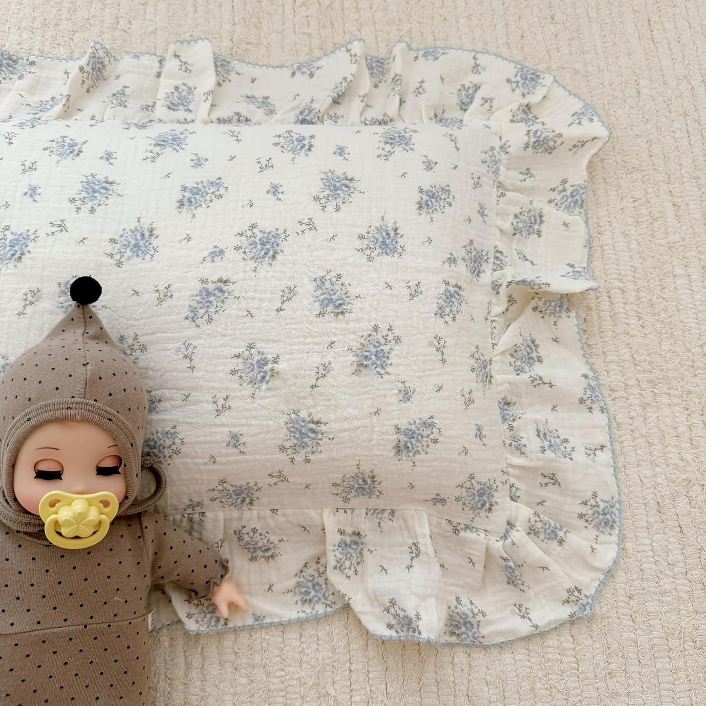 BuLuTu Muslin Cotton Kids Pillowcases for Girls Boys Shabby Chic Blue Floral Print Pillow Case Beige Toddler Pillowcases Standard Size Pillow Cover with Ruffles, 20"x26", 1 pc