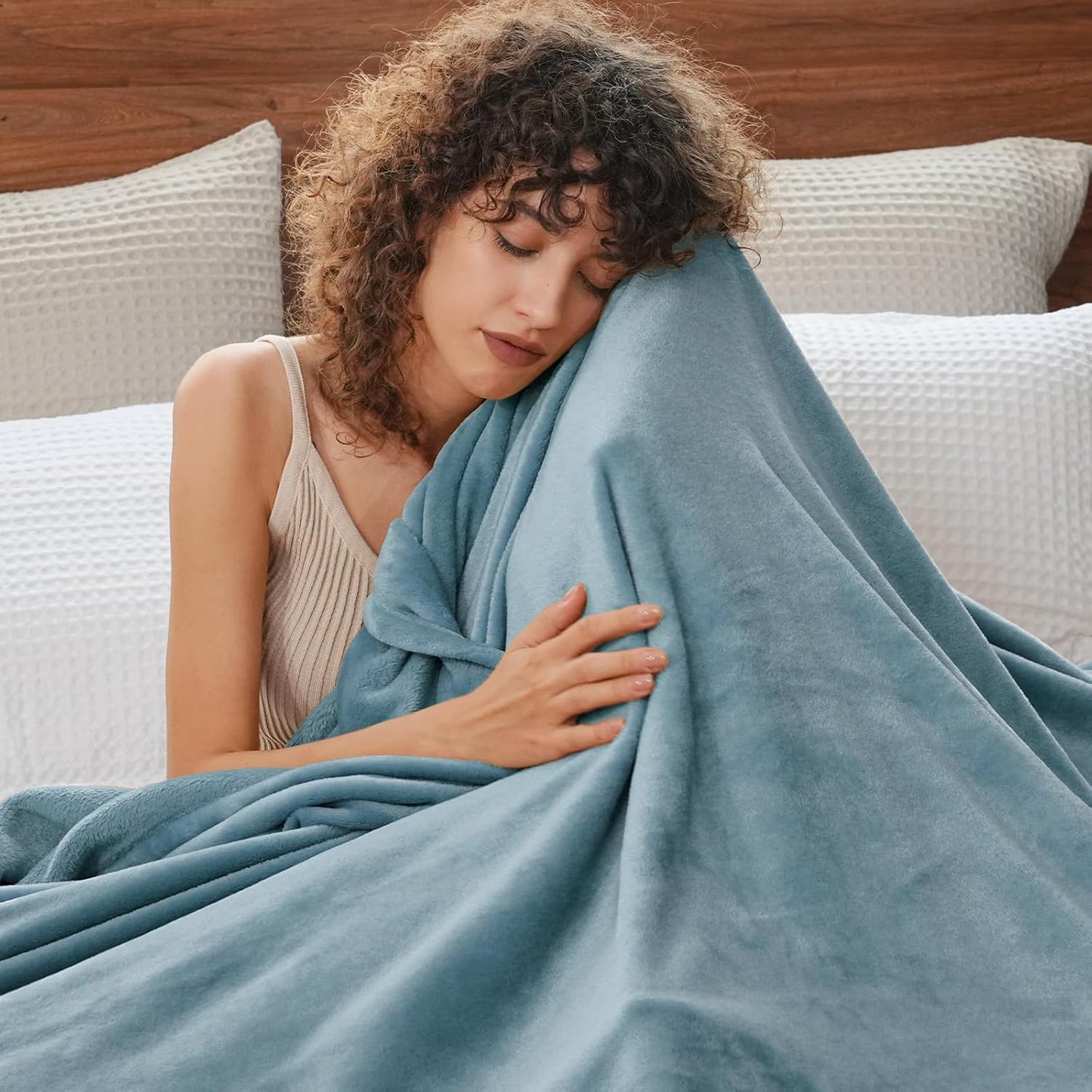 PHF Ultra Soft Fleece Blanket Queen Size, No Shed No Pilling Luxury Plush Cozy 300GSM Lightweight Blanket for Bed, Couch, Chair, Sofa Suitable for All Season, 90" x 90", Dusty Blue