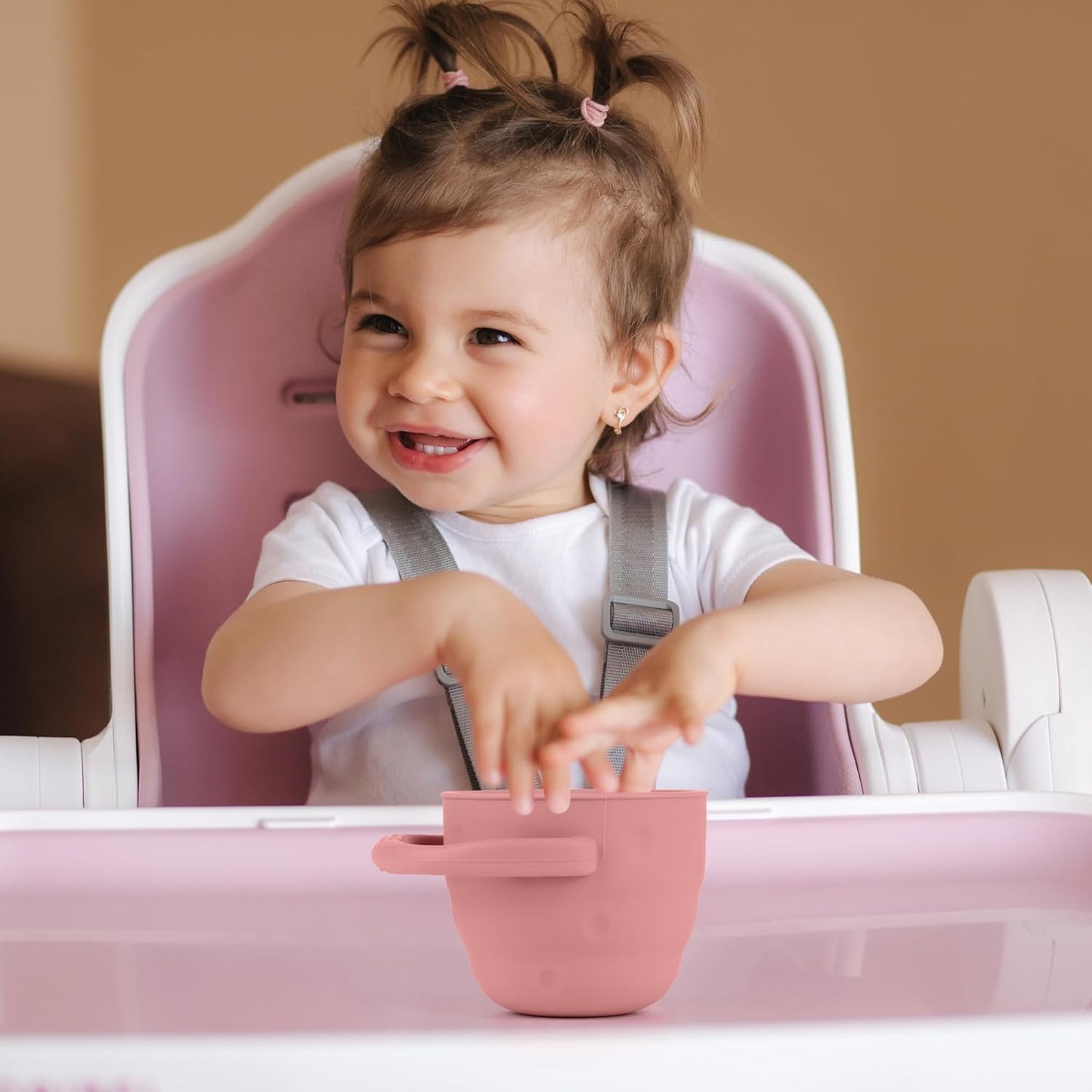 Silicone Snack Cups for Toddlers, Snack Containers with Lids, Foldable Baby Food Catcher with Holders and Dustproof Lid, 2 Pack (Color 1)