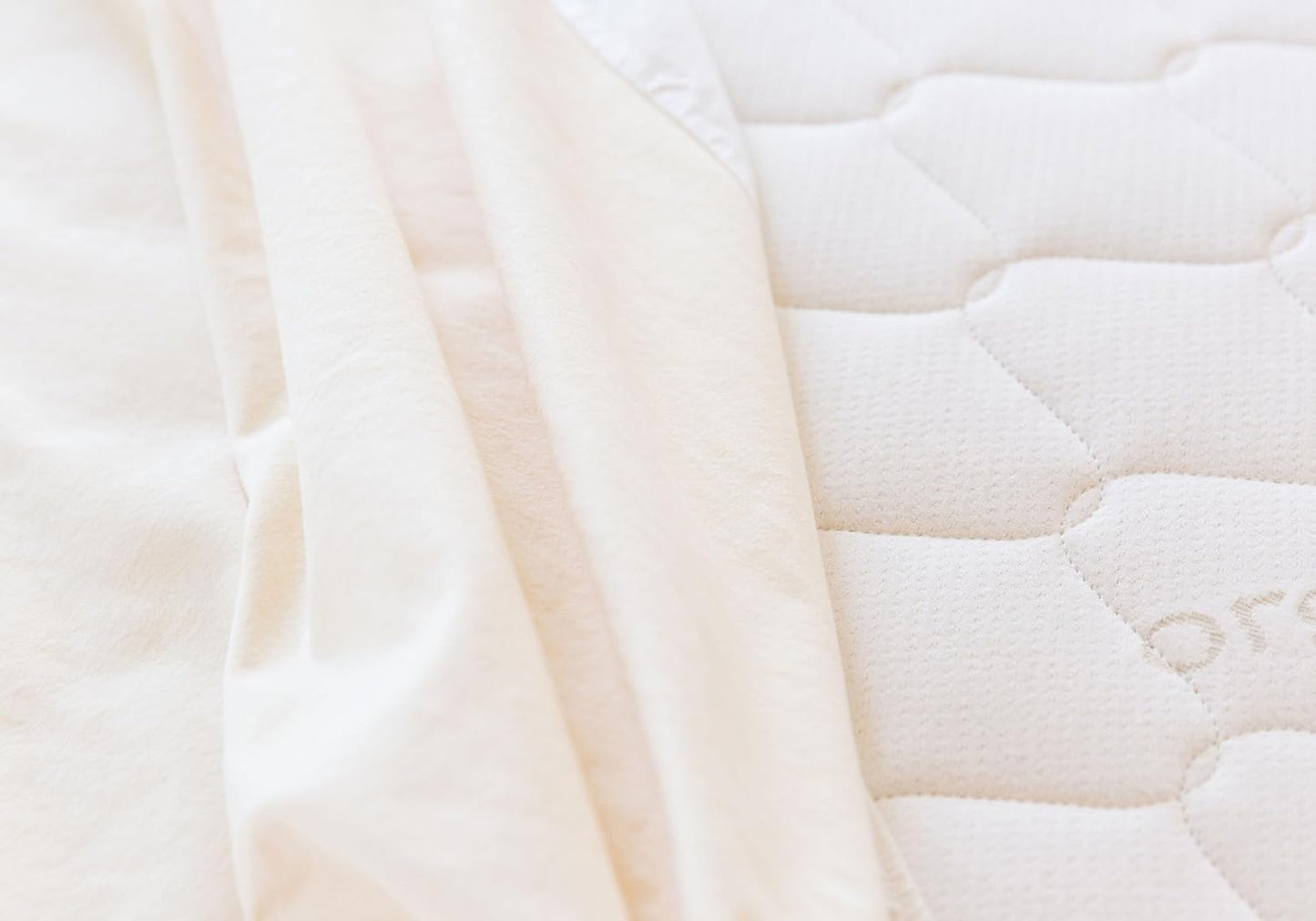 Naturepedic Organic Waterproof Mattress Protector Pad, Fitted Stretch Knit Mattress Cover for 9"-16" Depth, Twin XL