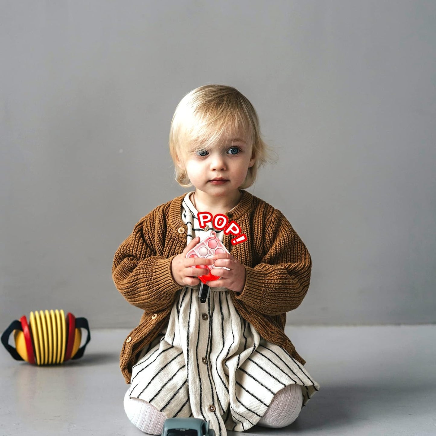 40Pcs Pop PushKeychain Fidget Toys, Pop its Toys Hand Playset,Fidget Toys Sets with Keychain Office Desk Toy for Kids Adults