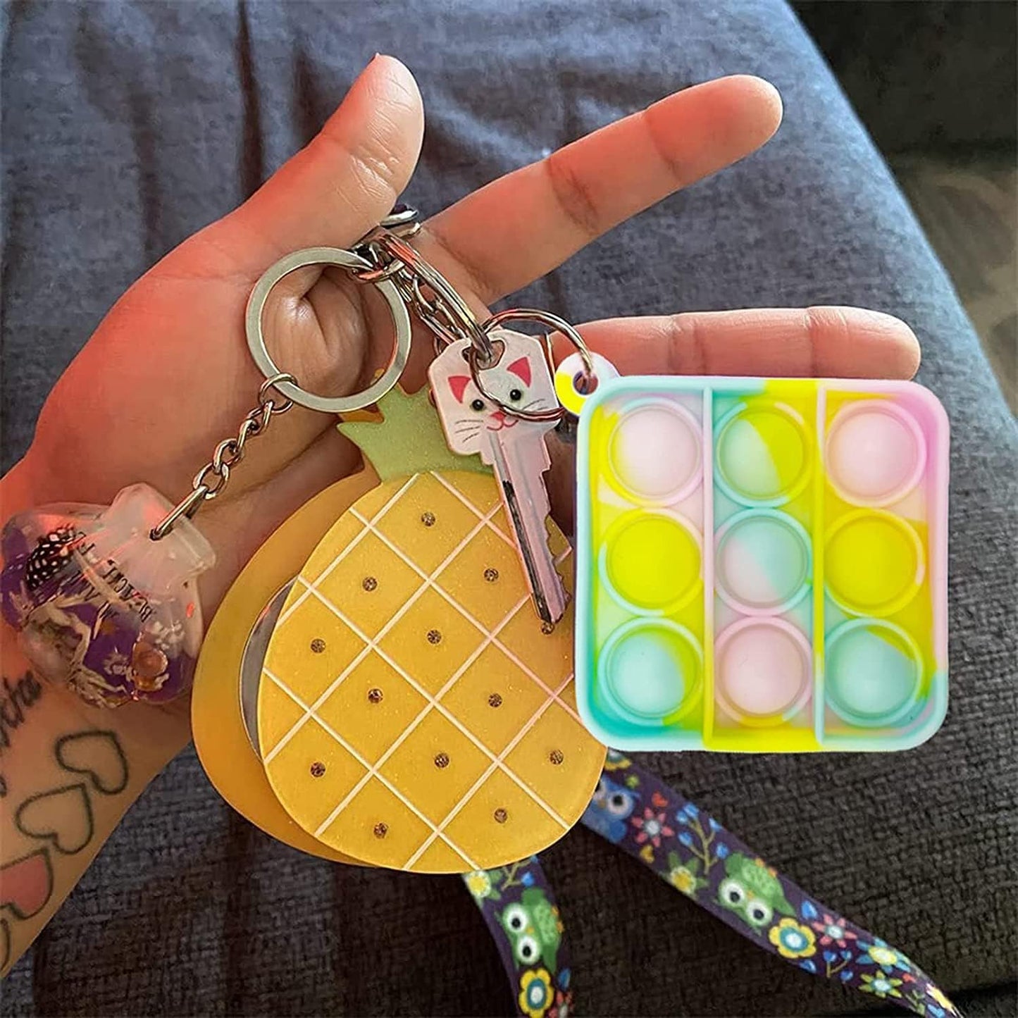 15Pcs Pop Fidget Keychain, Mini Fidget Toys Bulk, Party Favors for Kids 4-8,8-12 Years Kids Goodie Girls Bag Stuffers Fidgets for Classroom Prizes Sensory for Kids Christmas Party Favors