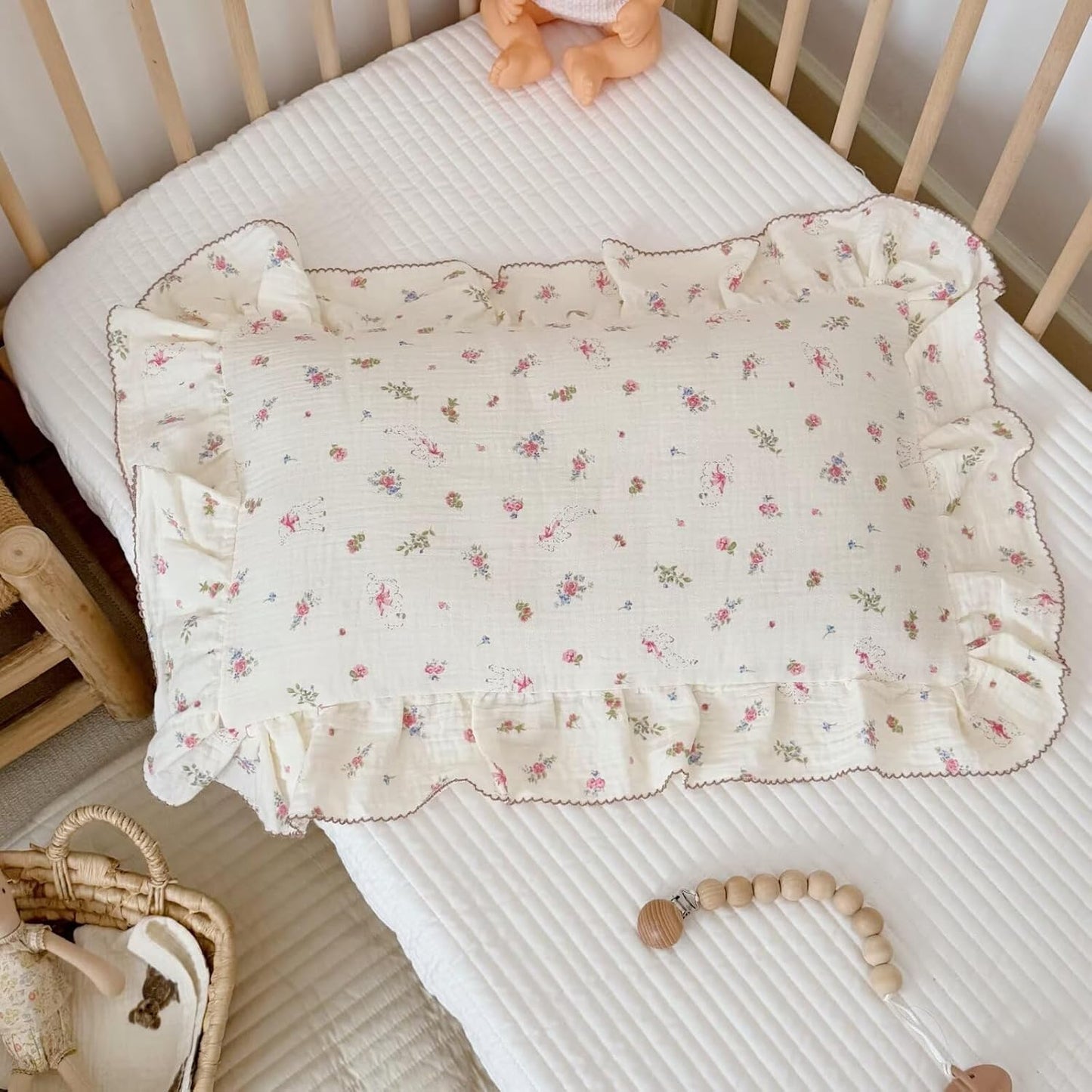 BuLuTu 100% Cotton Standard Pillow Case for Kids, 1 pc, 20"x26", Pink Floral Sheep Design Pillow Cover Muslin Gauze Pillow Protector for Children Girls Boys Bedding Gift, Envelope Closure