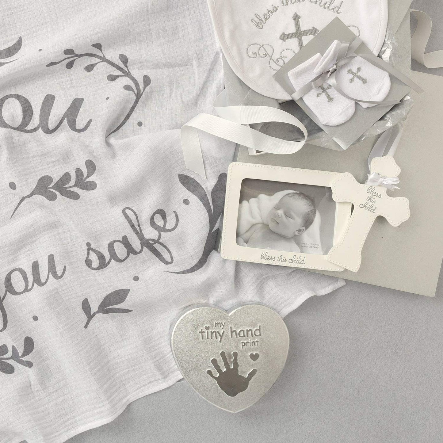 C.R. Gibson 3 Piece Baby Handprint & Footprint Kit, 6.5" x 6.25", Heart First