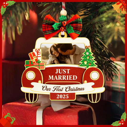 Our First Christmas Married Ornament 2025- Just Married Ornaments 2025, Wedding Ornament 2025, Unique Wedding Gifts for Couples 2025, 1st Newlywed Christmas Ornaments 2025