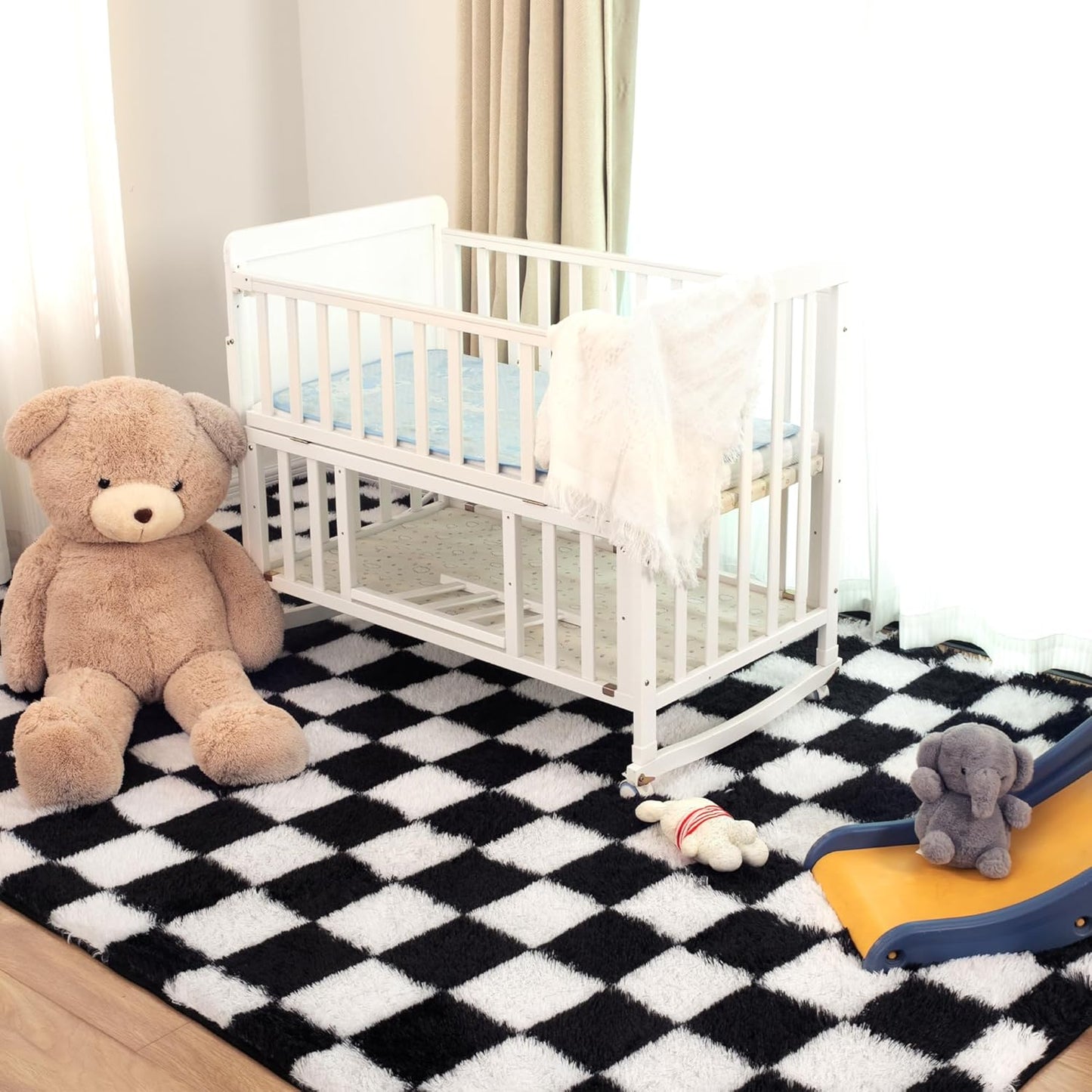 Super Soft Rug for Bedroom, 3x5 Ft Black and White Area Rug Classic Checkered Shaggy Anti-Skid High Pile Soft Fluffy Rug Fuzzy Carpet for Living Room Bedroom Kids Room Nursery, Dorm Home Decor