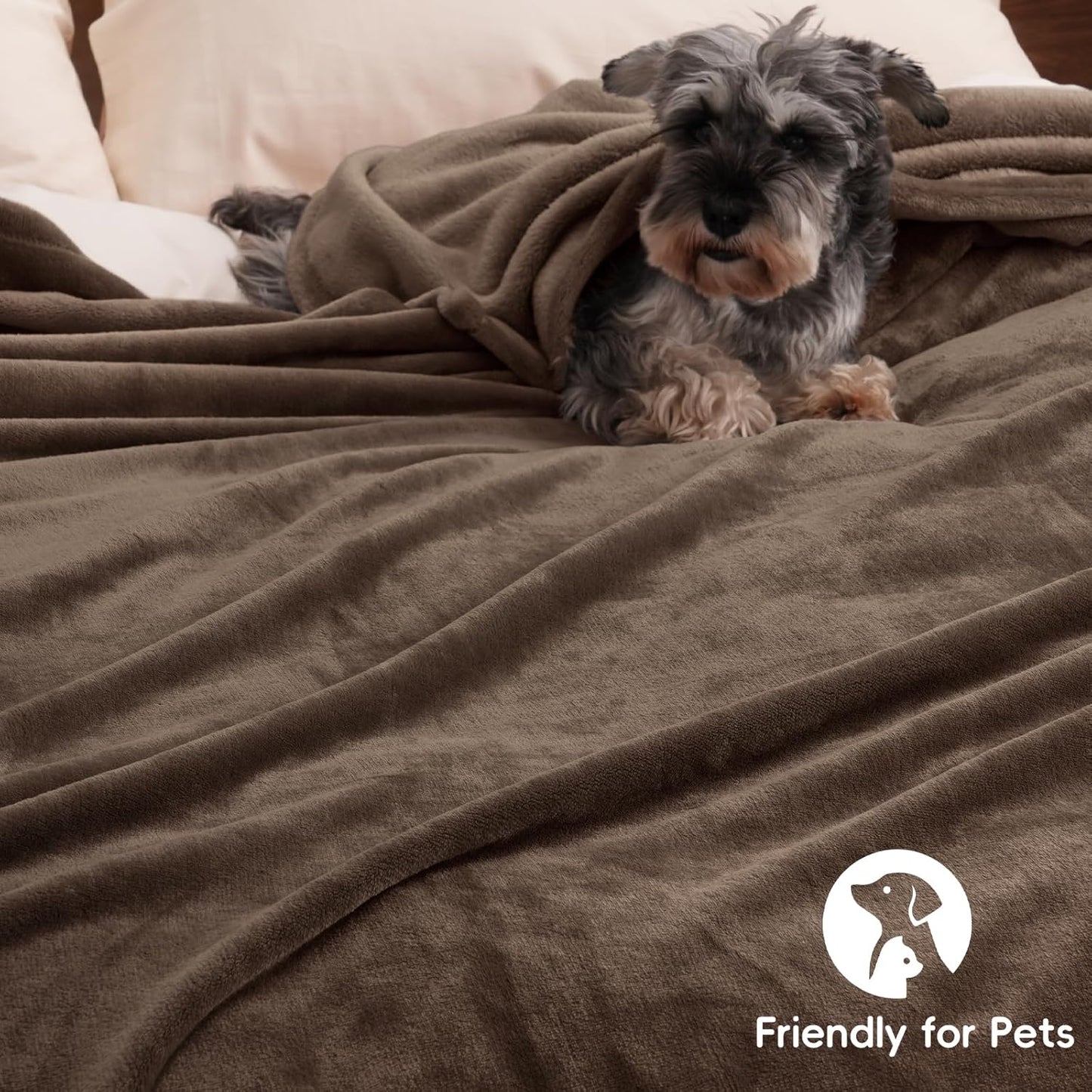 PHF Ultra Soft Fleece Blanket Queen Size, No Shed No Pilling Luxury Plush Cozy 300GSM Lightweight Blanket for Bed, Couch, Chair, Sofa Suitable for All Season, 90" x 90", Cocoa Brown