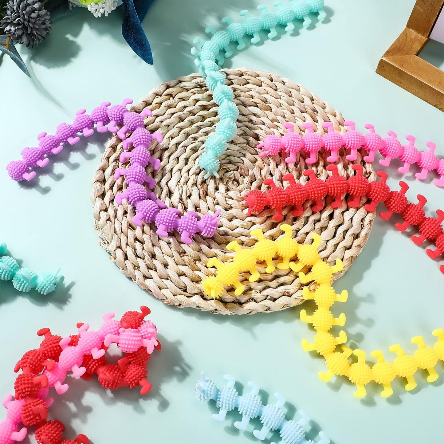 Chivao Bulk Stretchy String Fidget Toys Animal Sensory Toys Pack Worm Sensory Stress Fidget Toys for Adults Stress Anxiety Relieve Relaxing Party Favors(150 Pack, Worm Style)