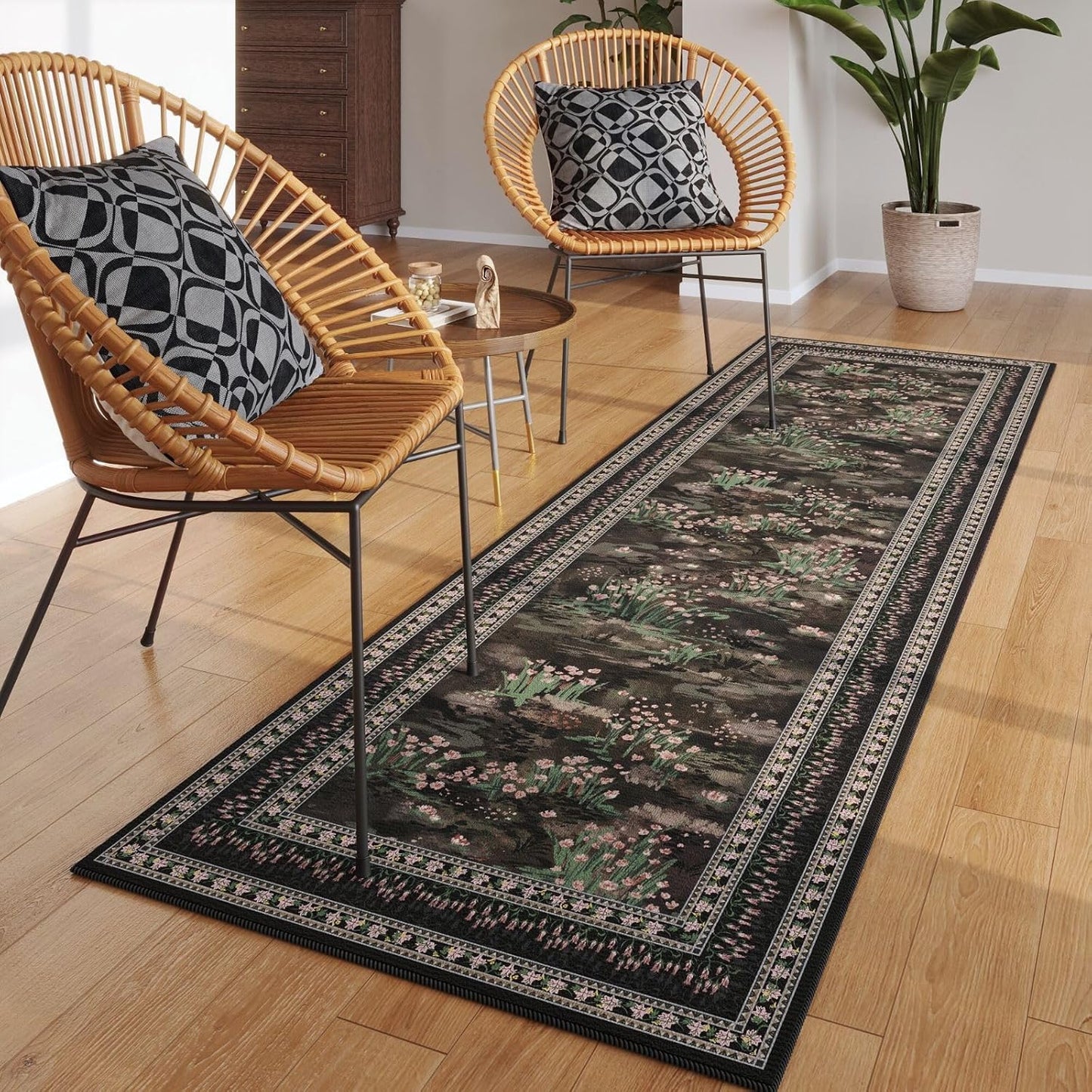 Runner Rug Impressionist-Style Vintage Kitchen Rugs Non Slip Washable Soft Carpet Runner for Kitchen Laundry Bedroom Bathroom, Black