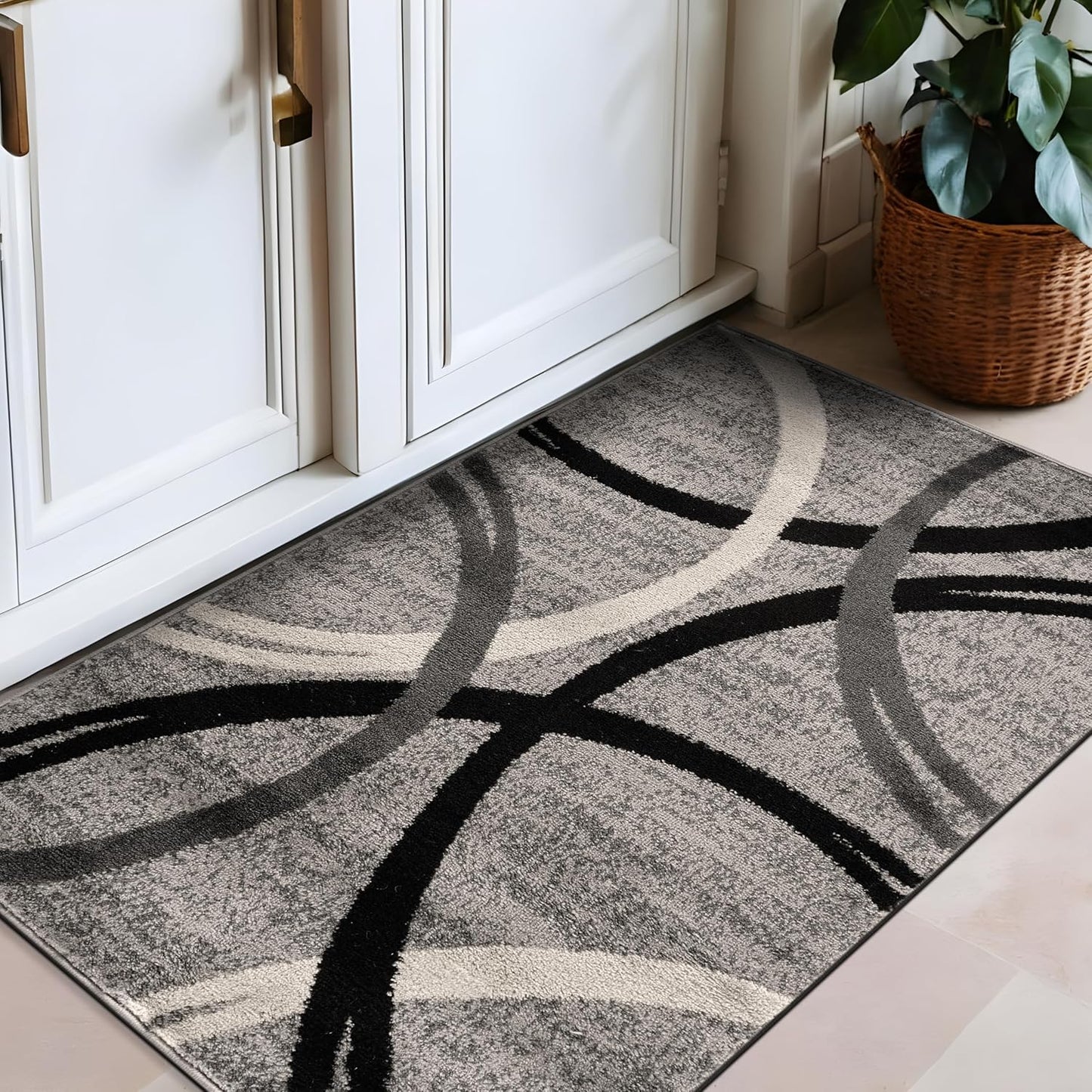 Rugshop Modern Wavy Circles Design Area Rug 2'7" x 4' Gray